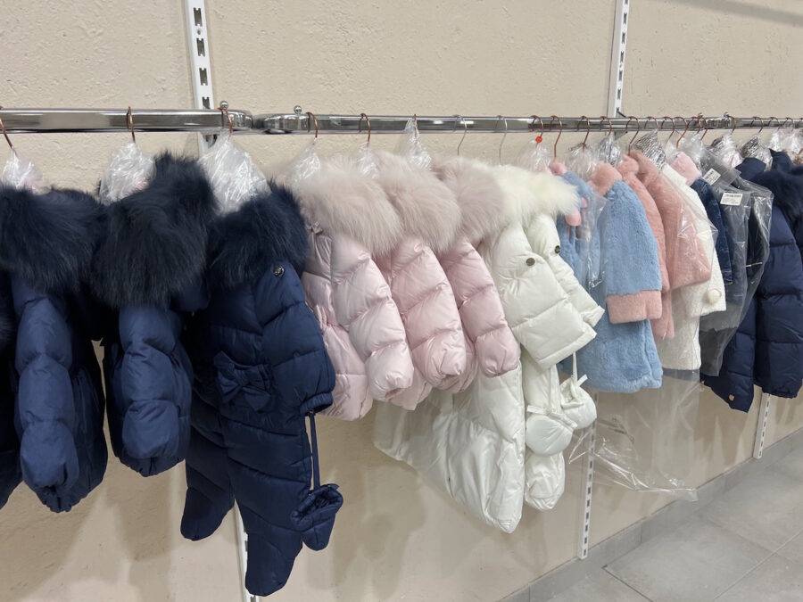 MISS BLUMARINE capispalla   €24,00 - immagine 2